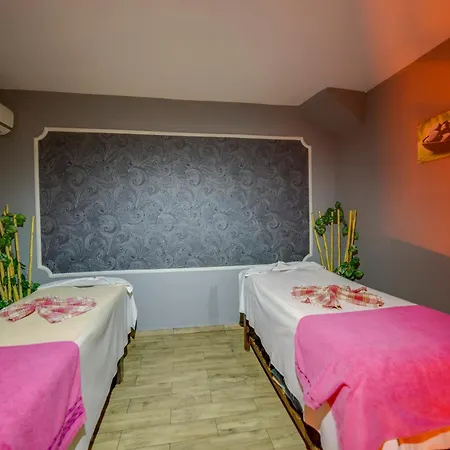 Fora Otel