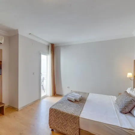 Hotel Fora 4*